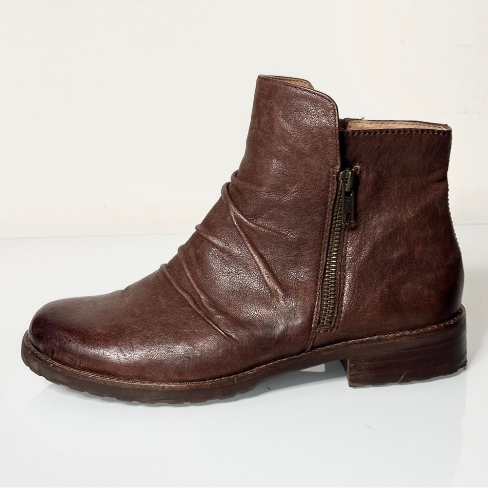 Sofft Beckie II Brown Italian Leather Boot 8M - Picture 2 of 9